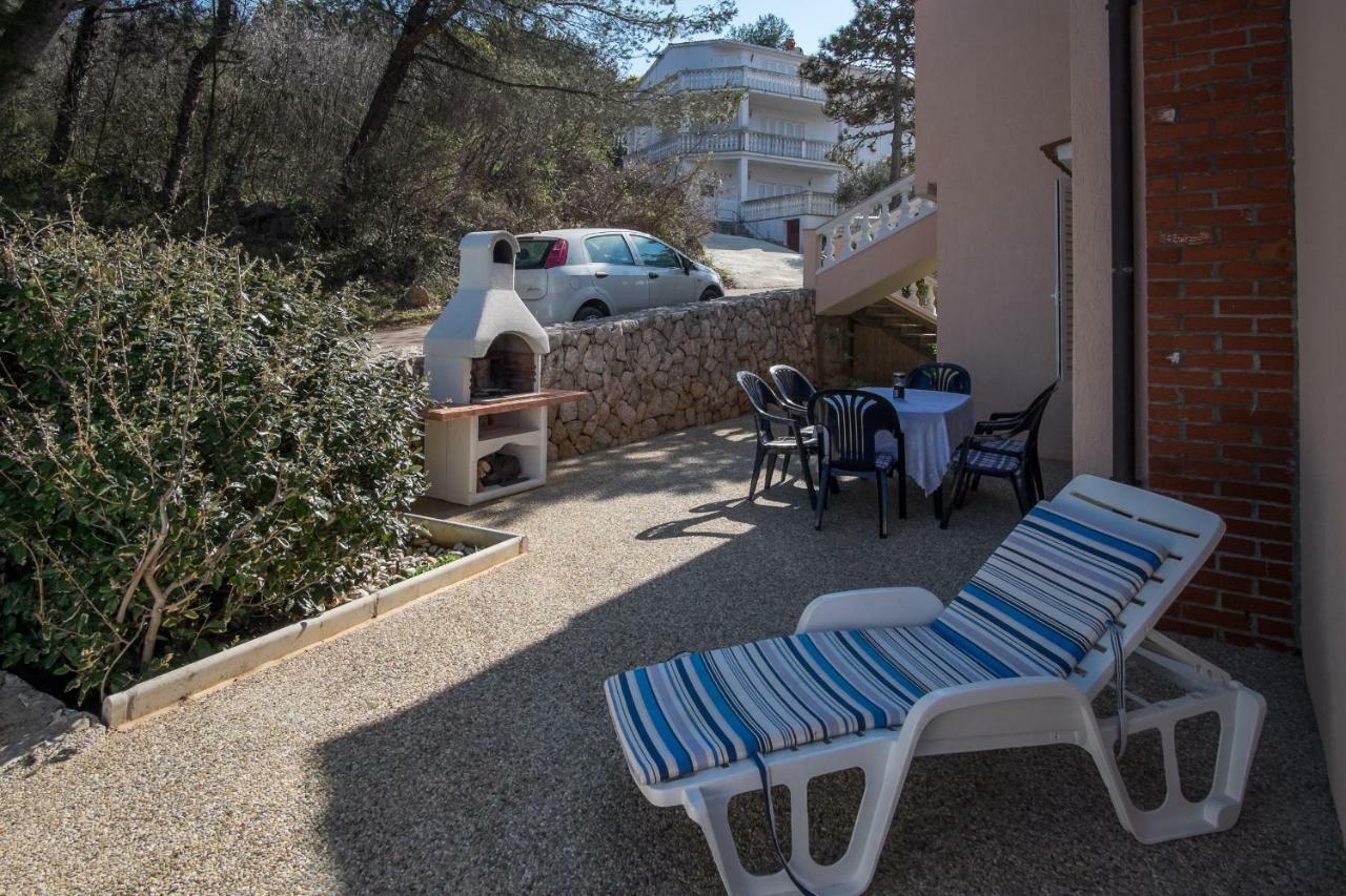 Apartman Cubranic Apartment Vrbnik Exterior photo