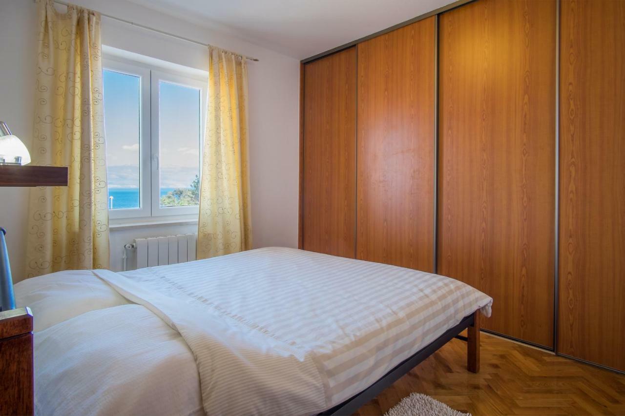 Apartman Cubranic Apartment Vrbnik Exterior photo