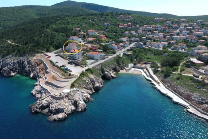 Apartman Cubranic Apartment Vrbnik Exterior photo